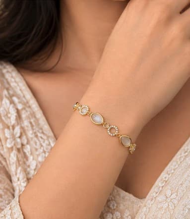 Moonstone Teardrop Bracelet